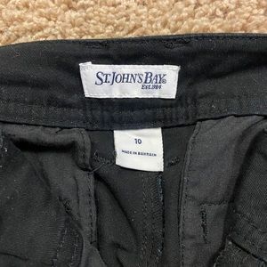 Saint johns bay black capris size 10